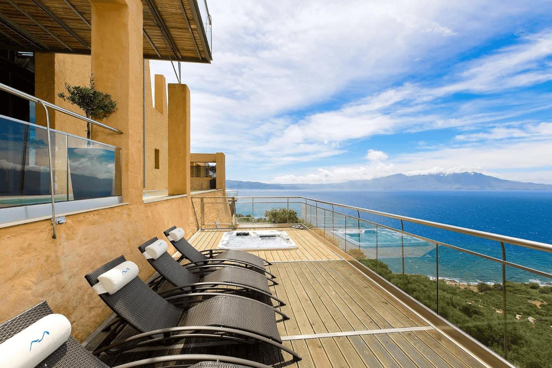 Beachfront Ravdoucha Epavlis Eleni Villa - Pool, Hot Tub, Gym, Sauna, Private Parking, Wifi Chania  Exteriör bild